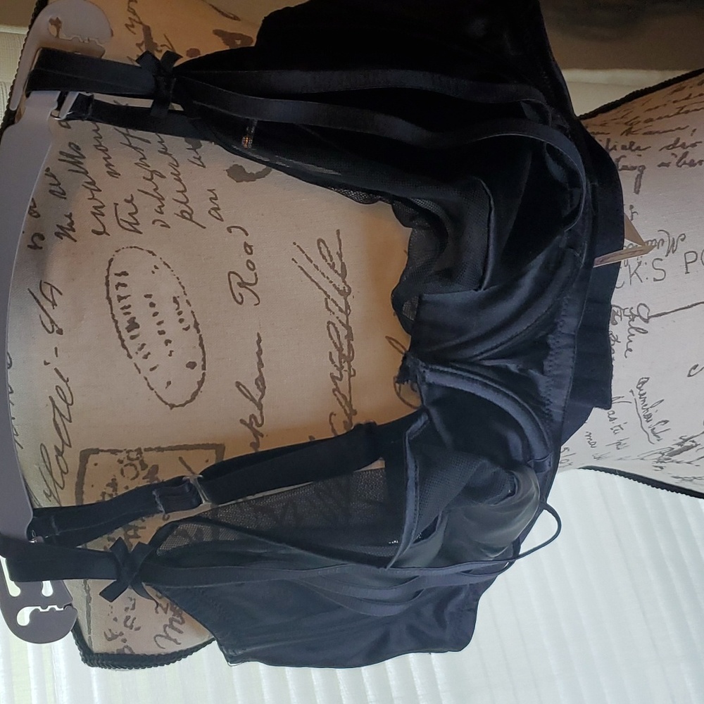CACIQUE LB Seriously Sexy Collection Demi Bra NWT
